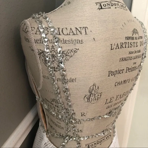 NEW JOVANI SZ 4 IVORY NUDE ILLUSION LACE BEADED FORMAL EVENING GOWN - Picture 11 of 16